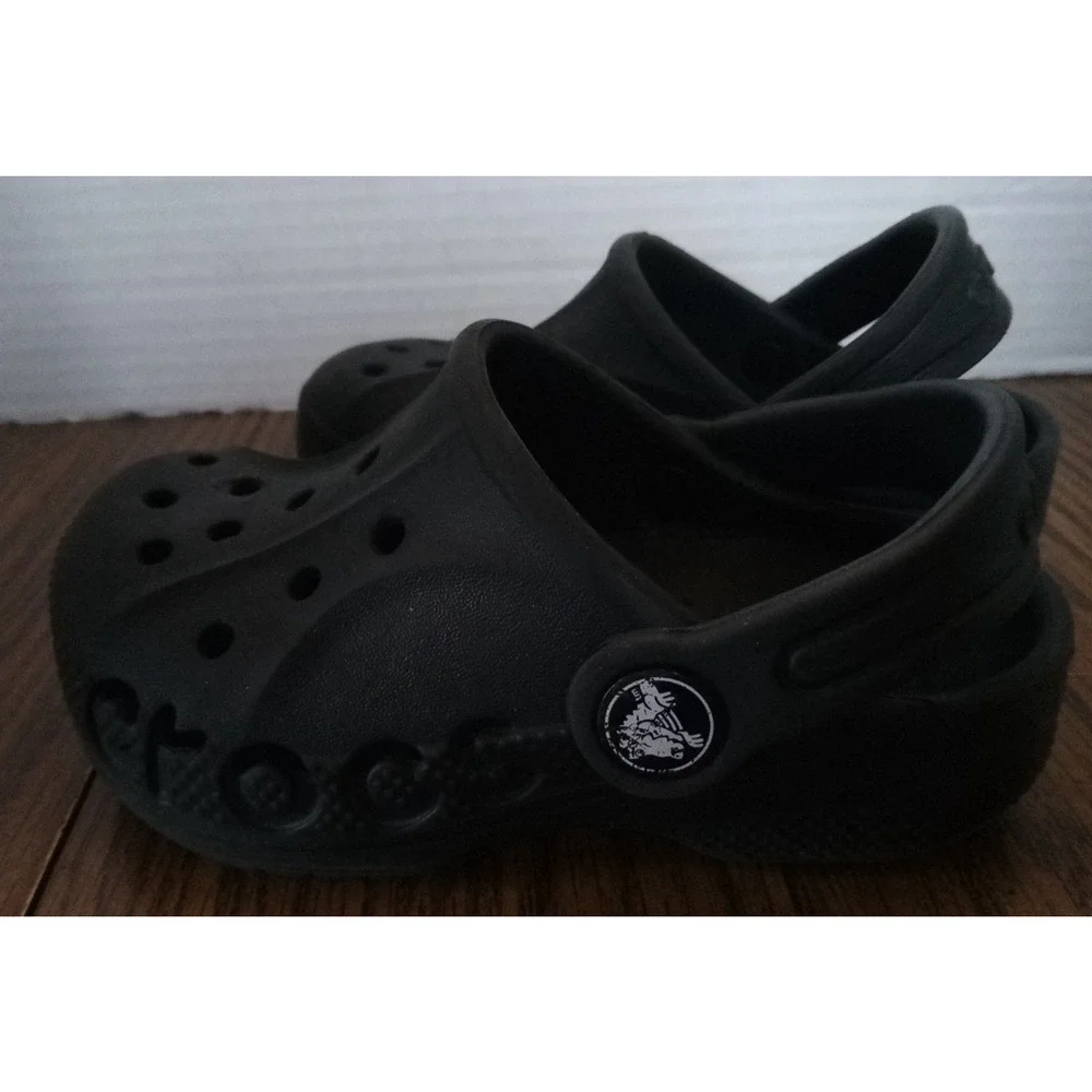 Crocs Childrens Size 8 Black Shoes